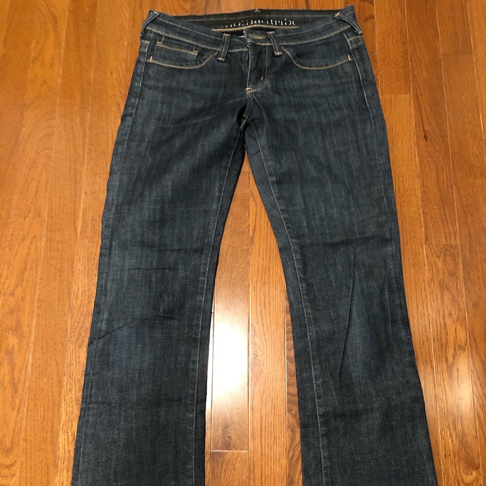 Ladies boutique jeans, size 27